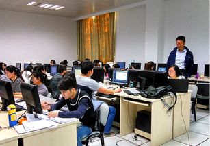 商貿(mào)技術(shù)系學(xué)子全力以赴，全國(guó)大學(xué)生外貿(mào)從業(yè)能力大賽激戰(zhàn)正酣